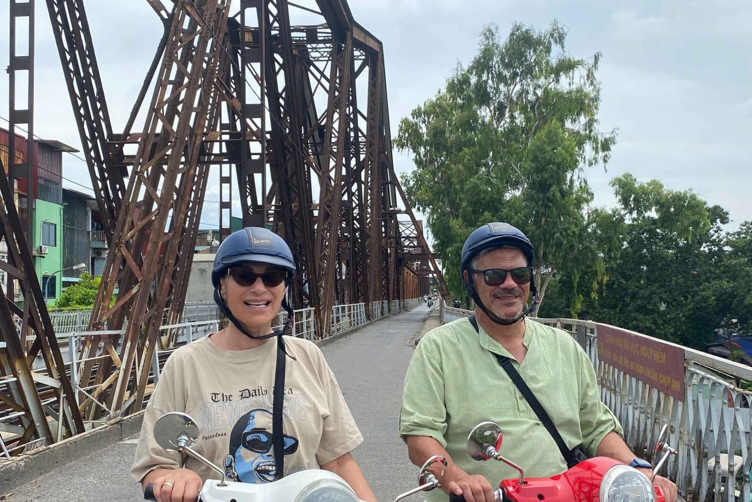 Hanois utkant: Keramikklandsbyen Bat Trang – halvdagstur på Vespa