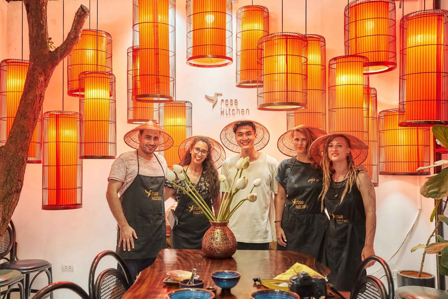 Hanoi: Besök en gammal pagoda och matlagningskurs i en dold villa