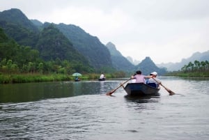 Hanoi: Perfume Pagoda Day Tour with Boat Ride & Cave Visit