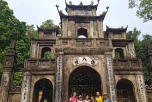 Hanoi: Pagoda dei Profumi con giro in barca e villaggio della seta di loto