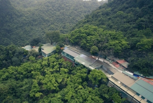 Hanoi: Pagoda dei Profumi con giro in barca e villaggio della seta di loto