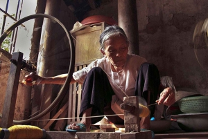 Hanoi: Pagoda dei Profumi con giro in barca e villaggio della seta di loto