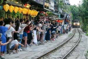 Hanoi: Private Food Tour and Train Street Experience