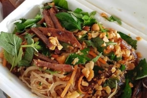 Hanoi: Private Food Tour and Train Street Experience