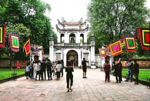 Hanoi: Private Mausoleum and Ethnology Museum Tour