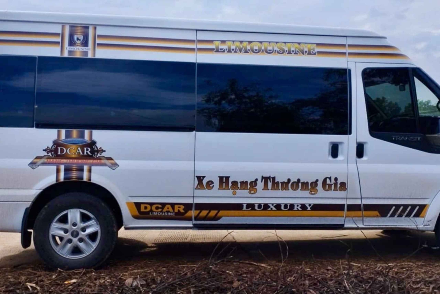 Hanoi - Pu Luong Bus (limuzyna minivan)