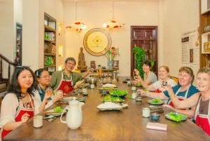 Excursión en Hanói: clase de cocina con visita al mercado local