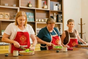 Excursión en Hanói: clase de cocina con visita al mercado local