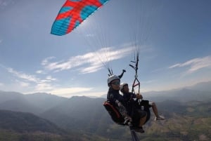 Hanoi Sky Tour: Han Hanoi: Paragliding