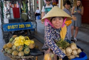 Hanoi: Street Food Experience with 5 Food Stops