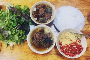 Hanoi: Vietnamesisk gademadstur med en lokal guide