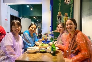 Hanoi: Vietnamesisk gademadstur med en lokal guide