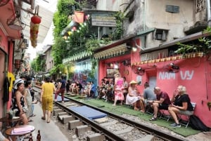 Hanói: Tour gastronómico de rua com a rua do comboio e o bairro antigo