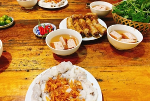 Hanoi: 7 avsmakning Street Food Walking Tour och Train Street