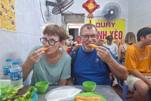 Tour a pie de comida callejera en Hanói