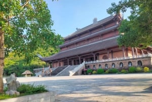 Hanoi: Tam Chuc grootste pagode ter wereld of hoed en wierook