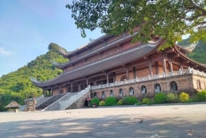 Hanoi: Tam Chuc grootste pagode ter wereld of hoed en wierook