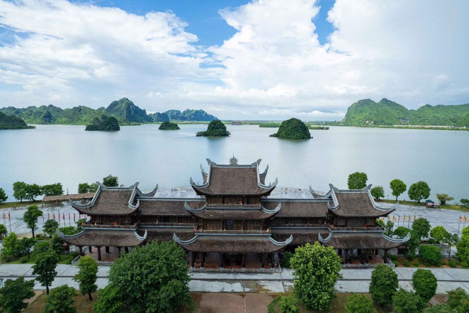 Hanoi Tam Chuc The Biggest Pagoda or Dia Tang Phi Lai Pagoda
