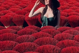 Hanoi: Thuong Mao -puusepänkylä tai hattujen ja suitsukkeiden kylä