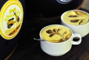 Tour di Hanoi in Vespa dopo il tramonto con street food e atmosfera notturna