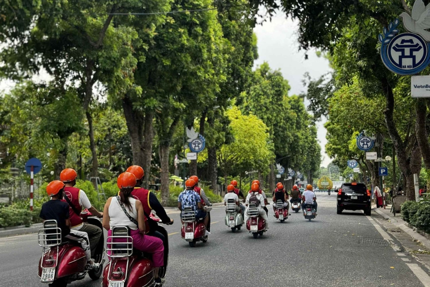 Hanoi: Vespa-Tour zum Keramikdorf Bat Trang, von Frauen geführt