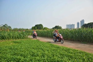 Hanoi: Vespa-Tour zum Keramikdorf Bat Trang, von Frauen geführt