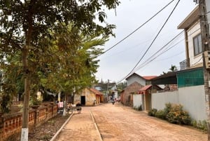 Hanoi Viet Phu Thanh Chuong oder Weihrauchdorf & Hutdorf