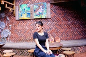 Hanoi Viet Phu Thanh Chuong oder Weihrauchdorf & Hutdorf