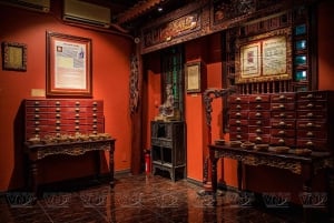 Hanoi Viet Phu Thanh Chuong oder Weihrauchdorf & Hutdorf