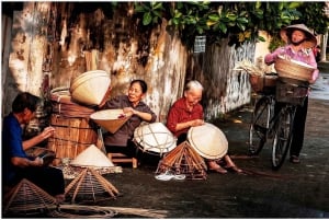 Hanoi Viet Phu Thanh Chuong oder Weihrauchdorf & Hutdorf