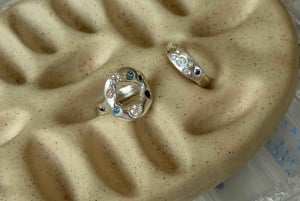 Hanoi: Workshop om ædelstensringe i sølv og ler i Vietnam