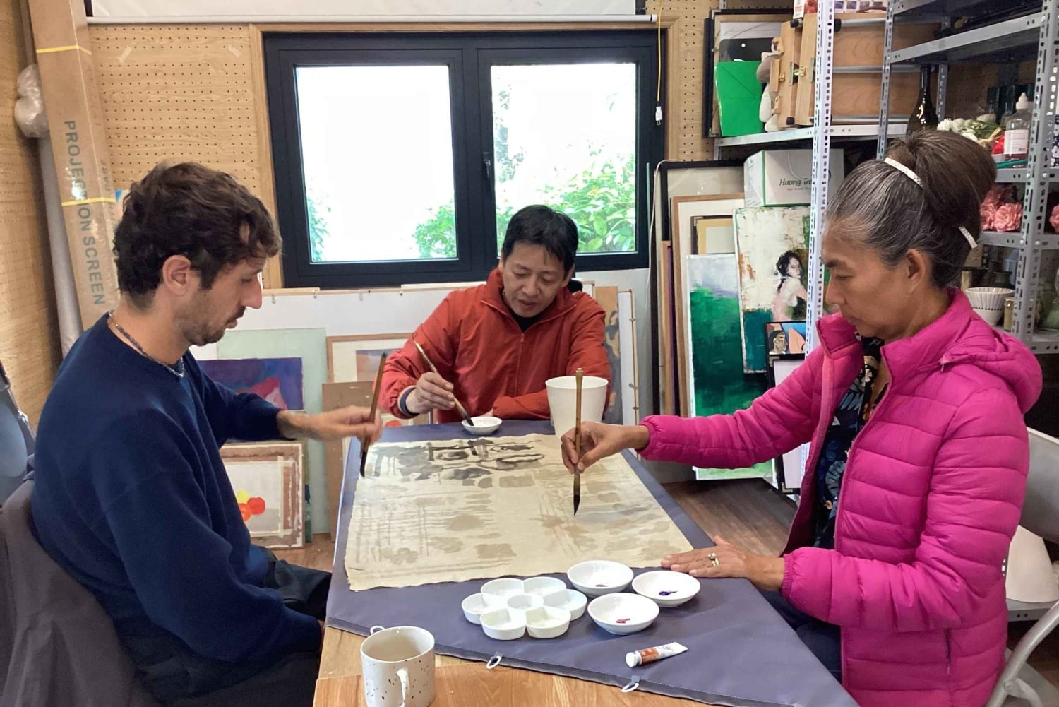 Hanoi: Vietnamese Silk Painting Workshop with Tea