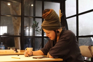 Hanoi: Vietnamese Silk Painting Workshop with Tea