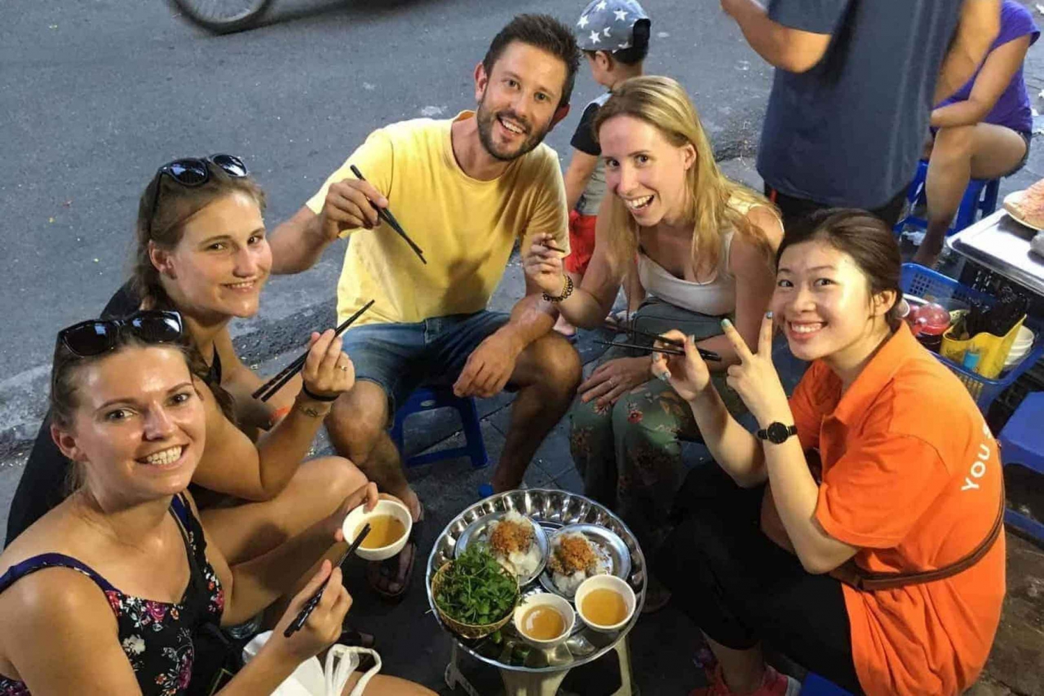 Hanoi: Vietnamese Street Food Tour with Local Guide