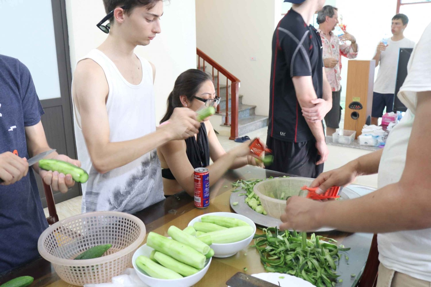 Hanoi: Village Farm Tour and Cooking Class with Lunch