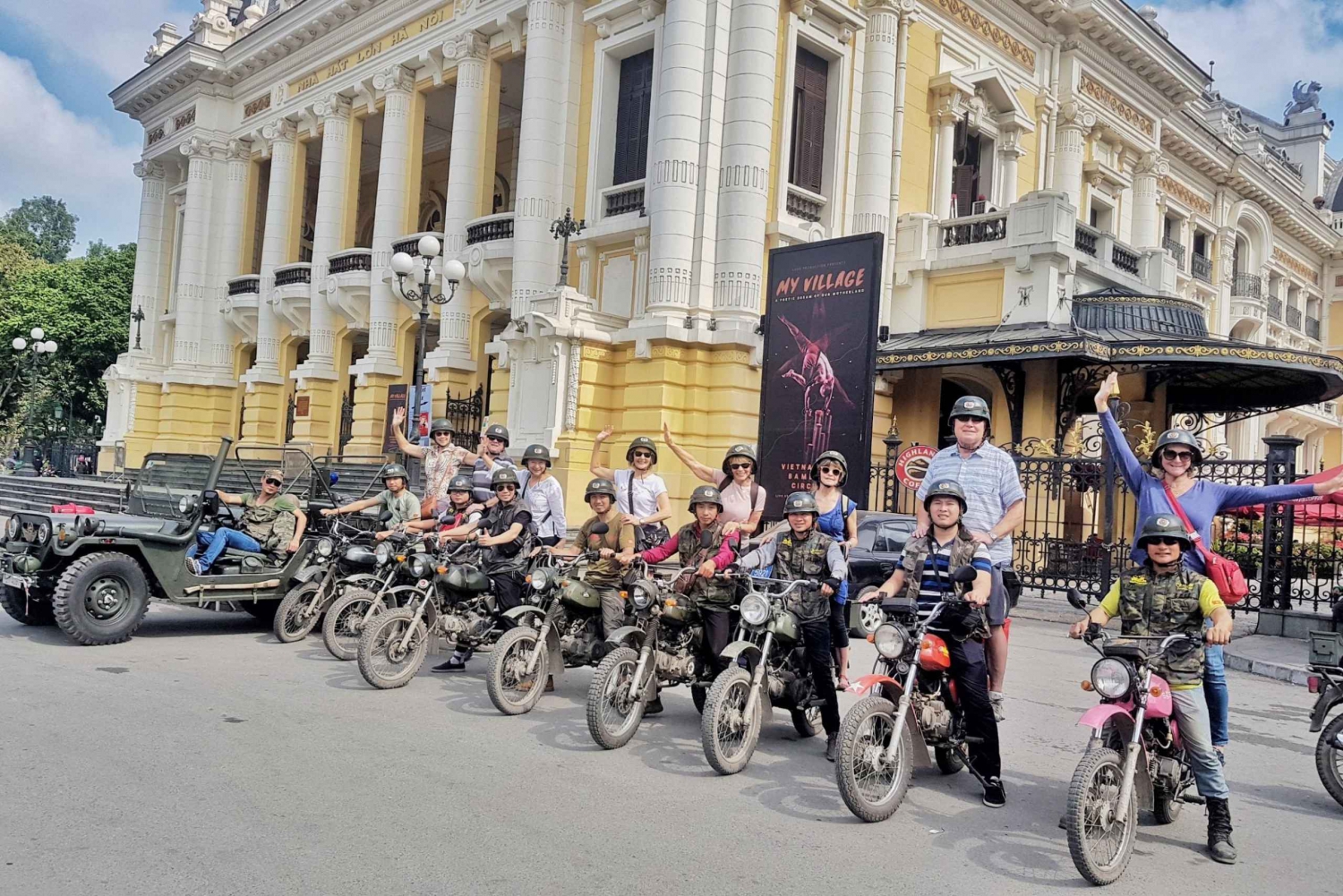 Hanoi: Halvdagsguidad stadsrundtur på vintage Minsk-motorcykel