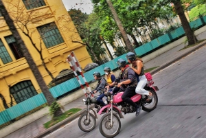 Hanoi: Stadsrondleiding met gids van een halve dag op een oude Minsk motorfiets