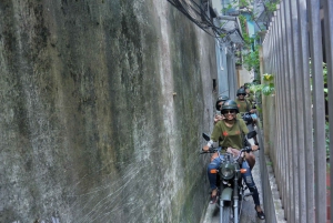 Hanoi: Halbtagestour mit geführter Stadtführung auf einem alten Minsk-Motorrad