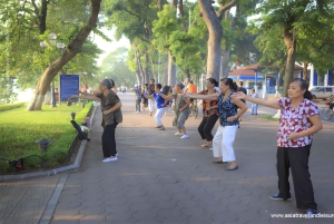 Hanoi WestLake Scenic Tour & Flower Valley & Train Street