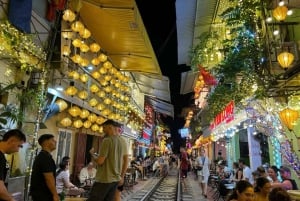 Hanoi: Incense Village, Hat, and Lacquer Artisanal Tour