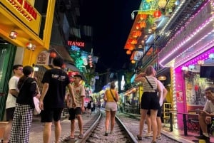 Hanoi: Incense Village, Hat, and Lacquer Artisanal Tour