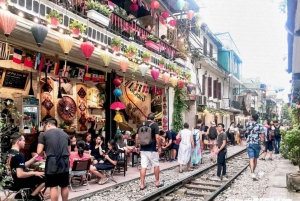 Hanoi's Paradise: Incense, Hat Making Tour & Train Street