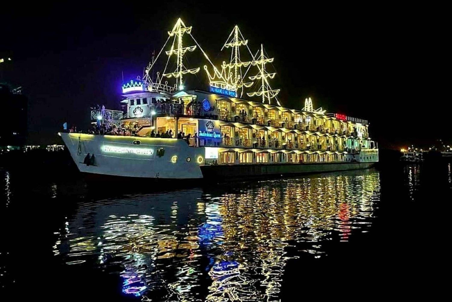HCM: Saigon River Buffet Dinner Cruise with Private Table