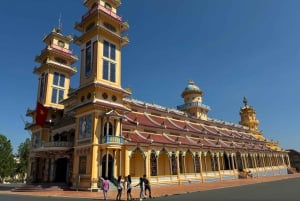 HCM : Visite de Tay Ninh, de la montagne de la Vierge noire et du temple de Cao Dai