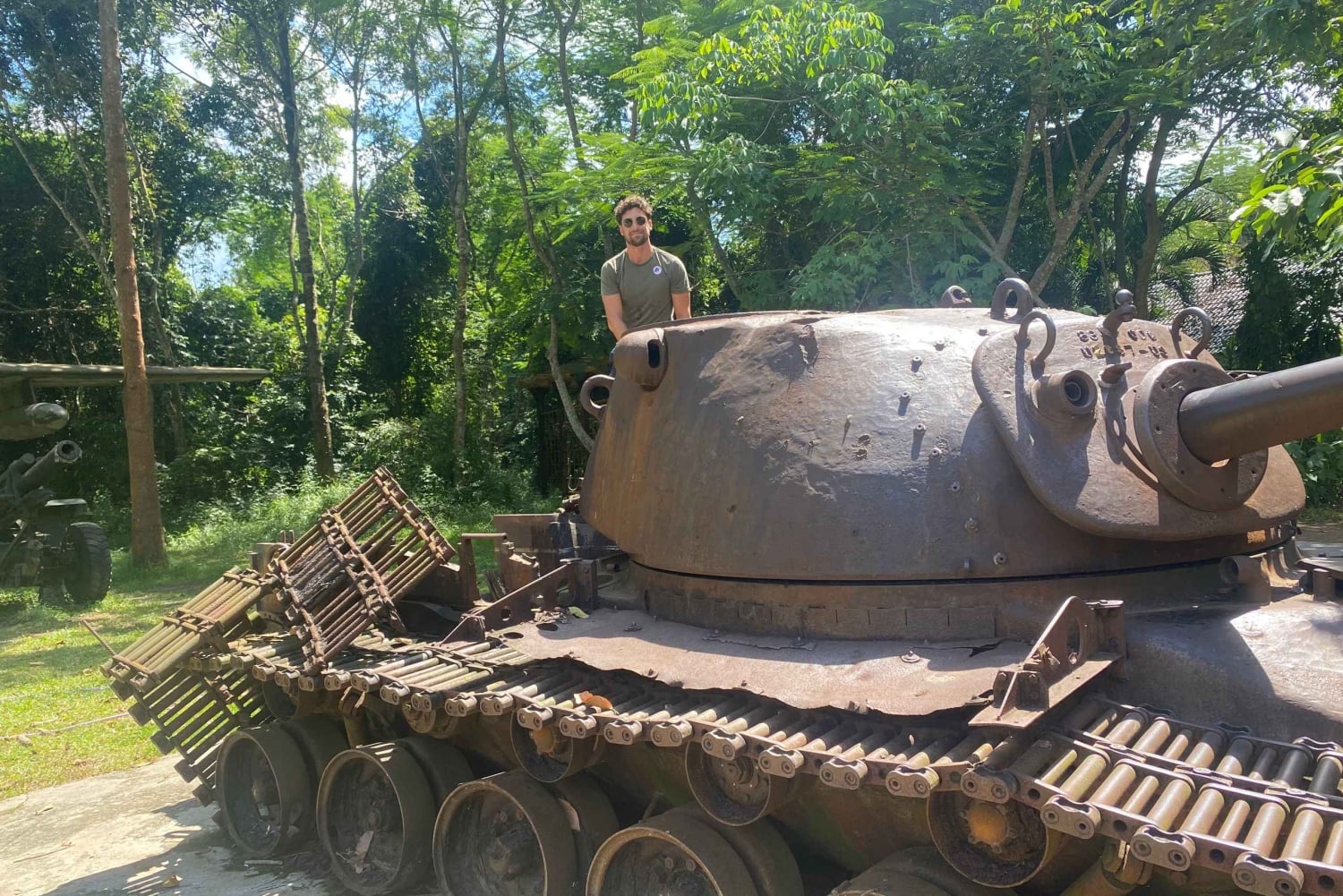 HCM : visite à pied du musée des vestiges de guerre et du palais de l'Indépendance