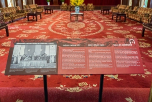 HCM: Muzeum Pamiątek Wojennych i piesza wycieczka po Pałacu Niepodległości