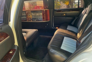 Ho Chi Minh: trasferimento aeroportuale in auto d'epoca o limousine