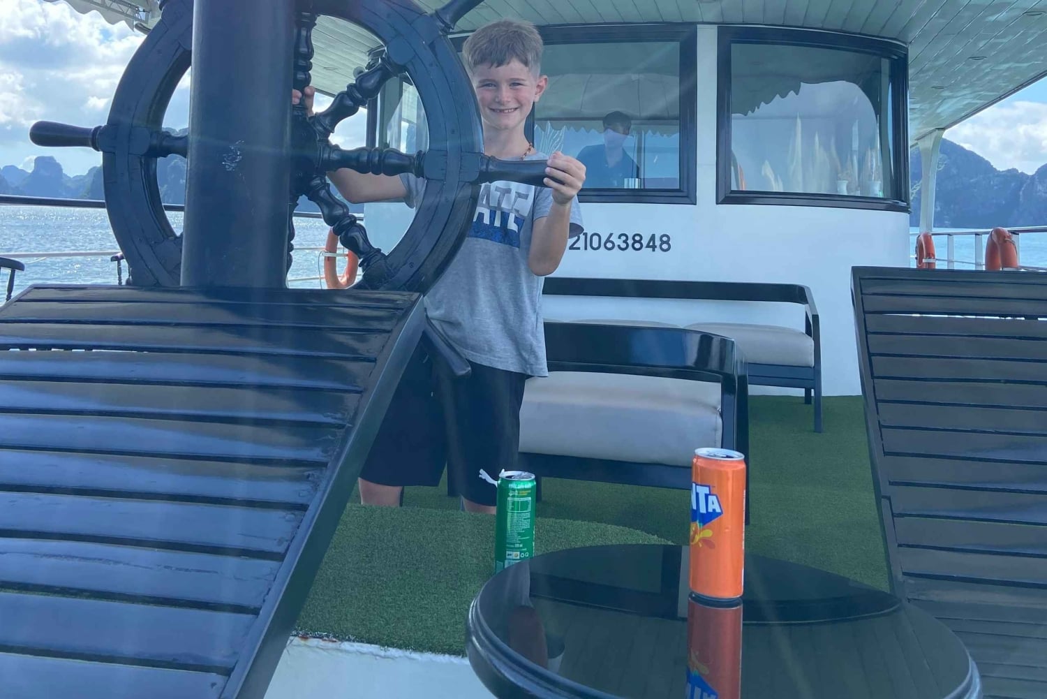 Eventyr i den skjulte Halong-bugt: huler, landsbyer og kajak