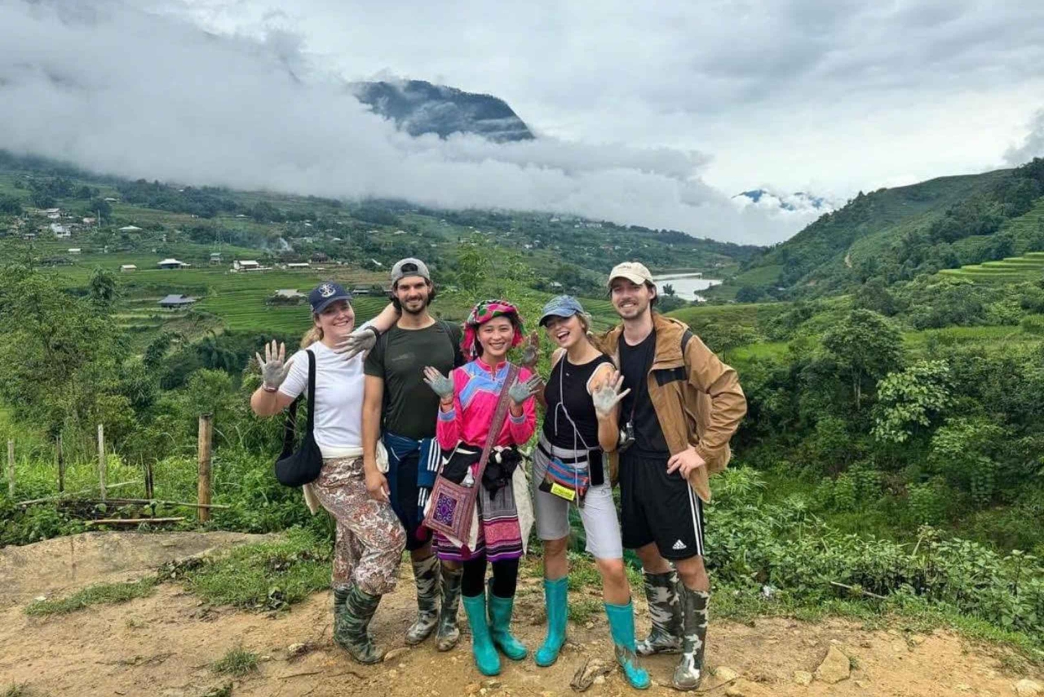 Trilhos escondidos de Sapa: caminhada autêntica de 2 dias e estadia em casa de família Hmong