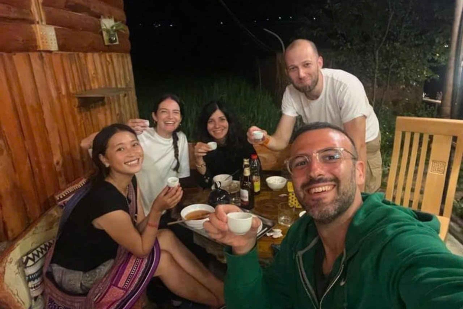 Trilhos escondidos de Sapa: caminhada autêntica de 2 dias e estadia em casa de família Hmong